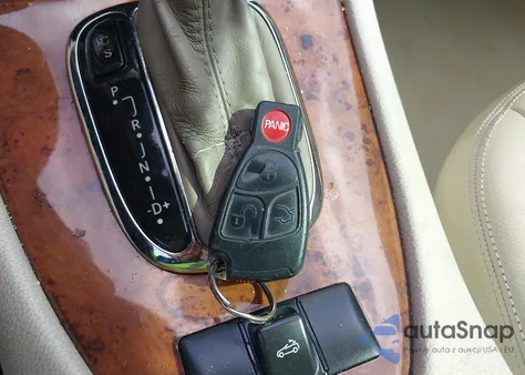 2006 Mercedes-Benz Clk 350 z USA, uszkodzony, nr VIN WDBTK56F46F201761